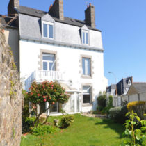 Côte et Bretagne Immobilier - votre agence immobilière de prestige, bord de mer, Saint-Brieuc, Plérin - Côte d’émeraude, Côte de Granit Rose, Baie de Saint-Brieuc - Luxe, charme, maisons contemporaines, maison d’architecte, loft, maison de charme, villa, propriété, maison atypique, château, manoir, demeure