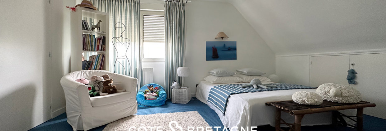 Acheter à Saint-Gildas-de-Rhuys maison familiale avec piscine proche plage chambre 2