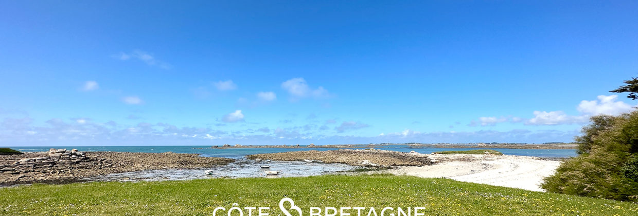 Acheter à Santec Maison sur la plage avec vue mer exceptionnelle