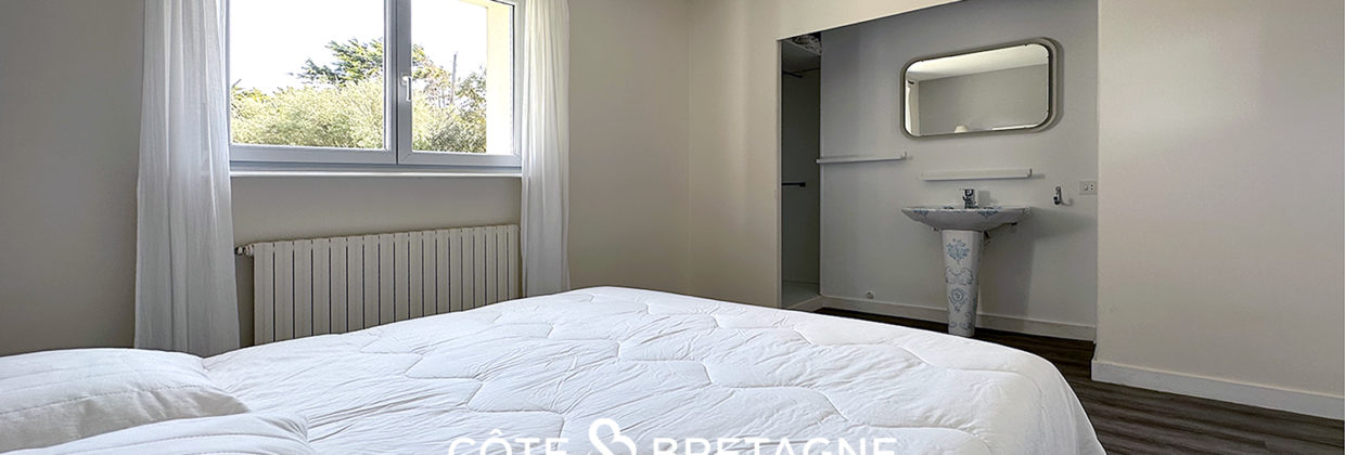 Acheter à Santec maison sur la plage avec vue mer exceptionnelle Chambre2