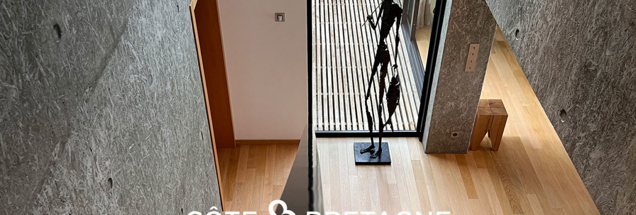 Maison-à-vendre-architecte-Pleneuf-Val-Andre-luxe-Belles-Demeures escalier3