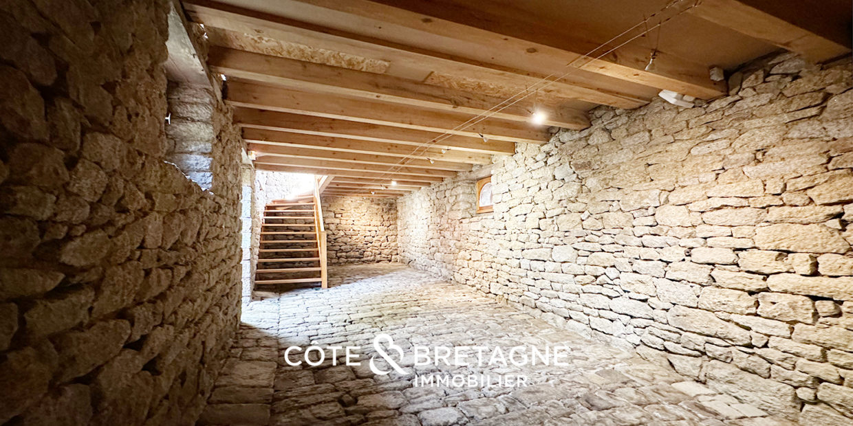Le Faouët Morbihan Propriété en pierre de la fin du XIXe 14