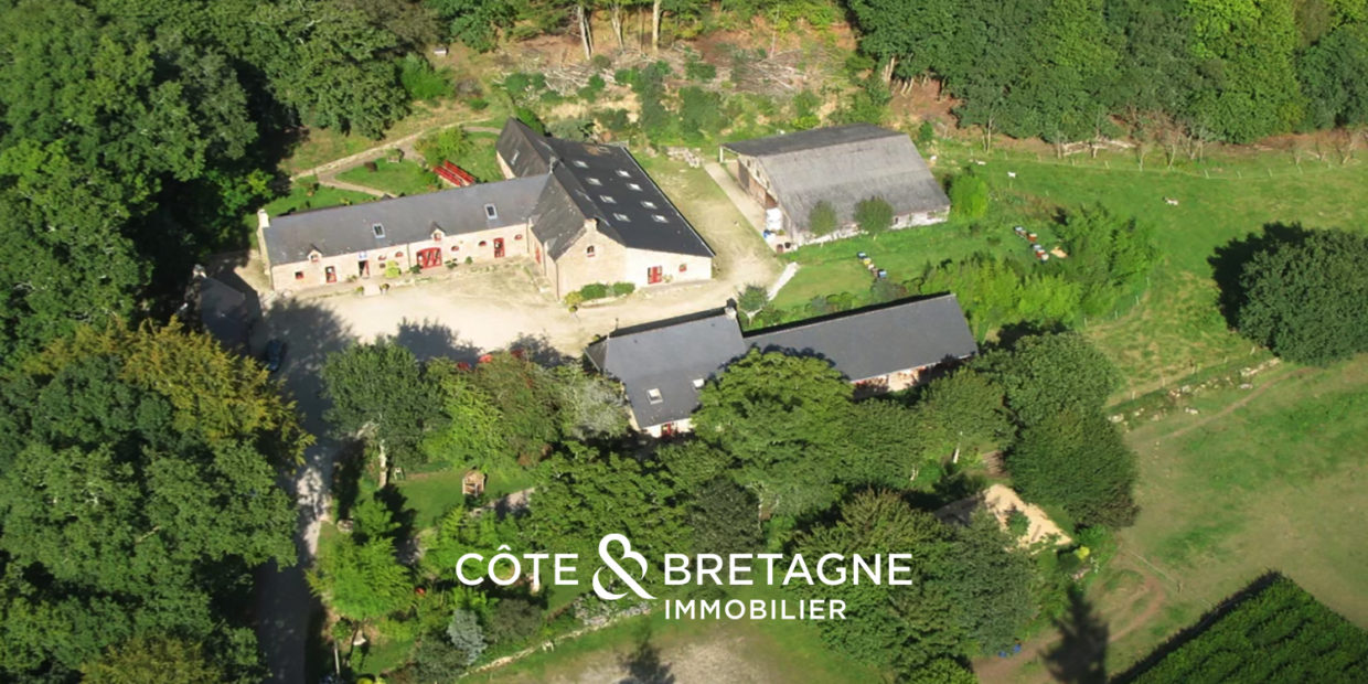 Le Faouët Morbihan Propriété en pierre de la fin du XIXe 31
