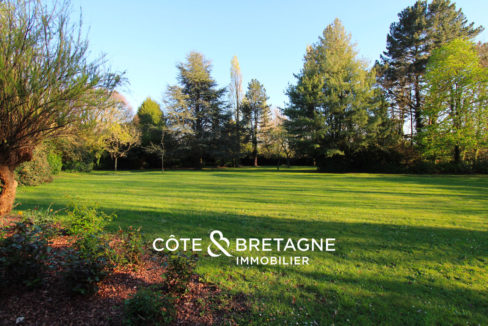 belle-demeure-bretagne-maison-guingamp-202436-3
