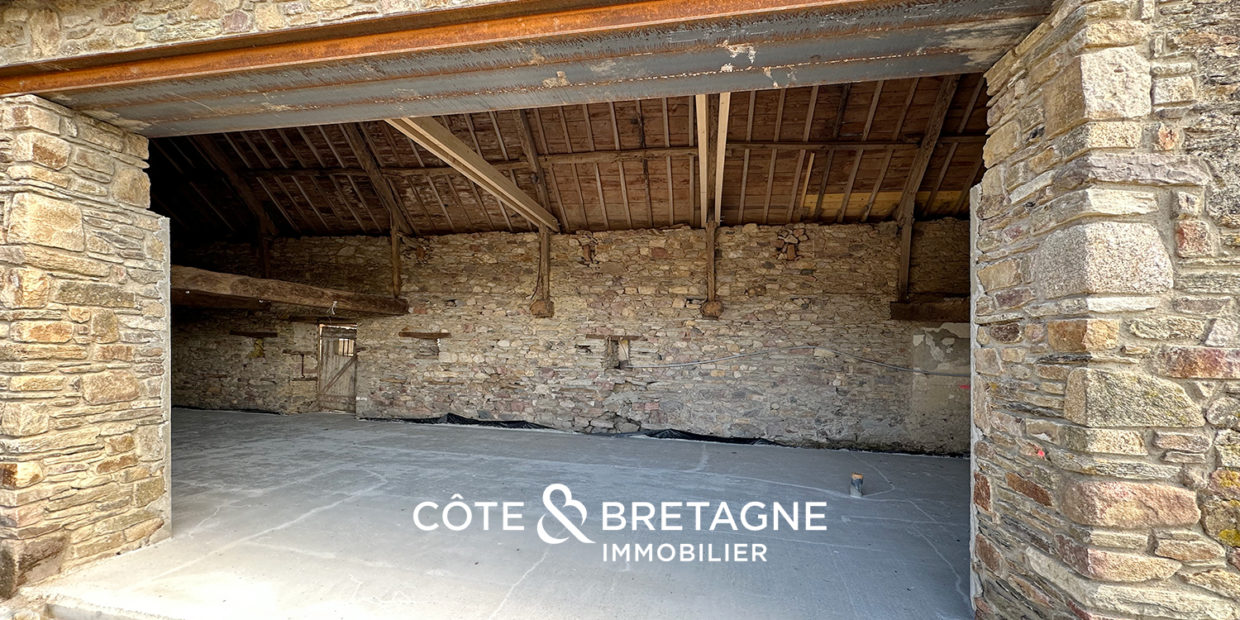 Longère à rénover Muzillac pièce de vie