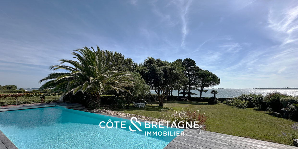 Séné Morbihan Maison villa  piscine et vue mer imprenable