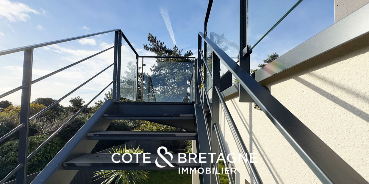 maison-contemporaine-luxe-prestige-vue-mer-plerin-12