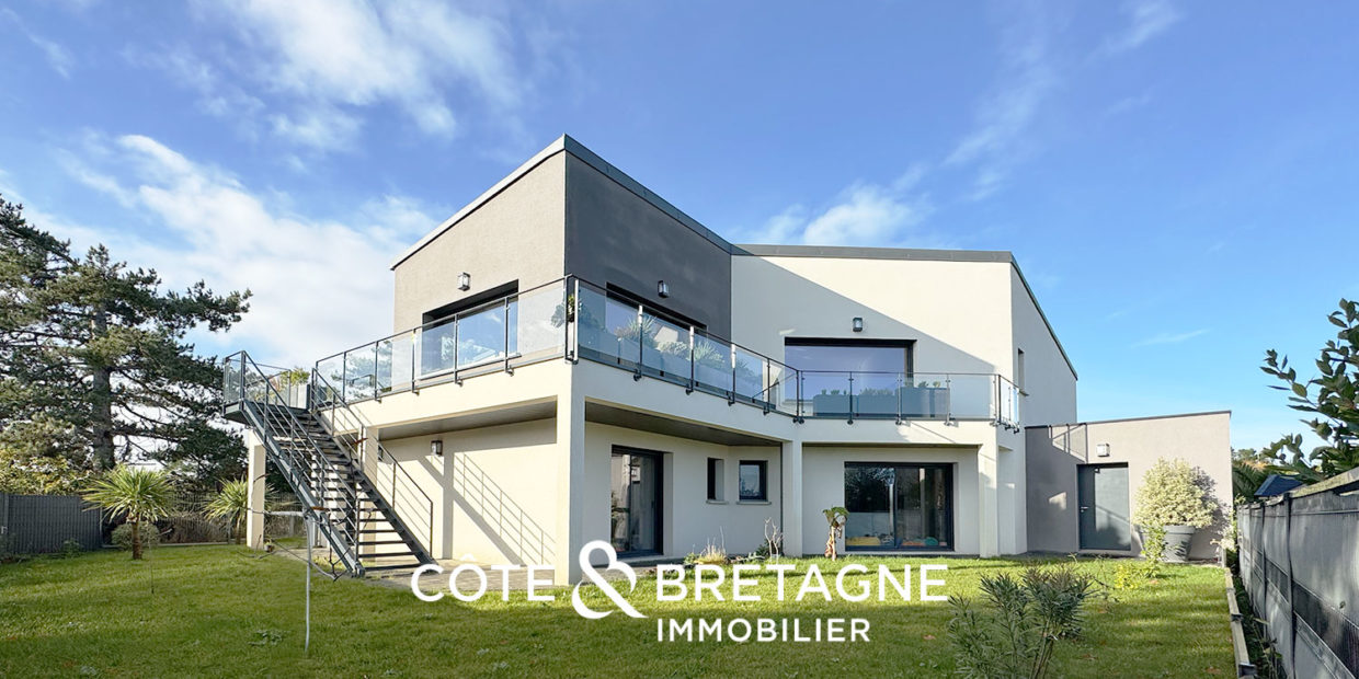 maison-contemporaine-luxe-prestige-vue-mer-plerin-15
