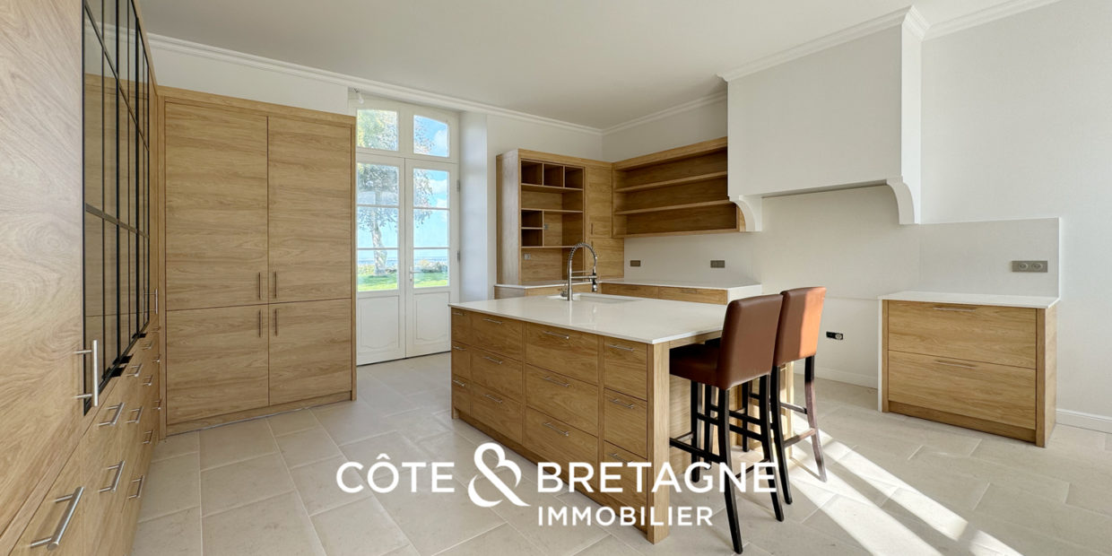 chateau-vue-mer-bretagne-luxe-prestige