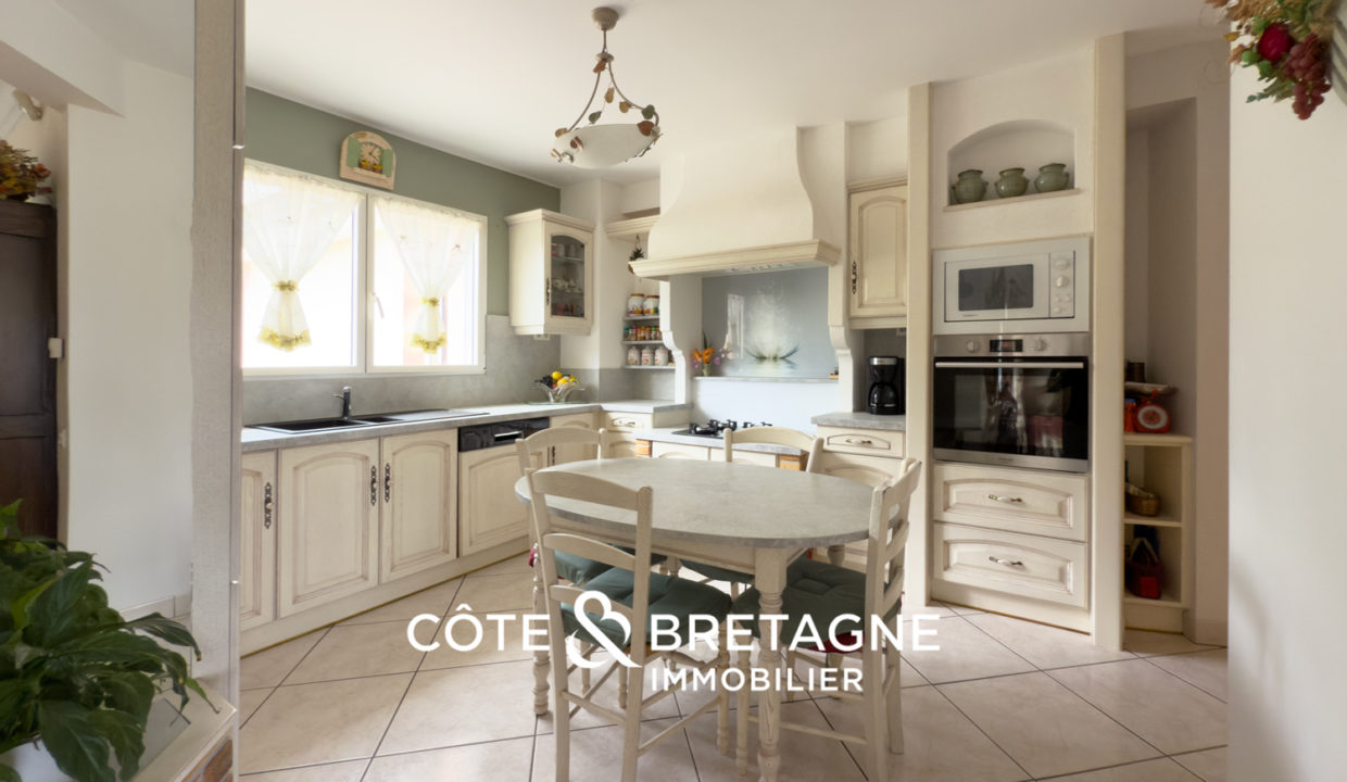 maison-vue-mer-saint-quay-perros-cuisine