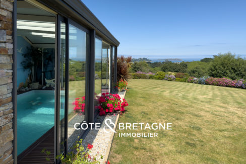 maison-vue-mer-saint-quay-perros-piscine-1