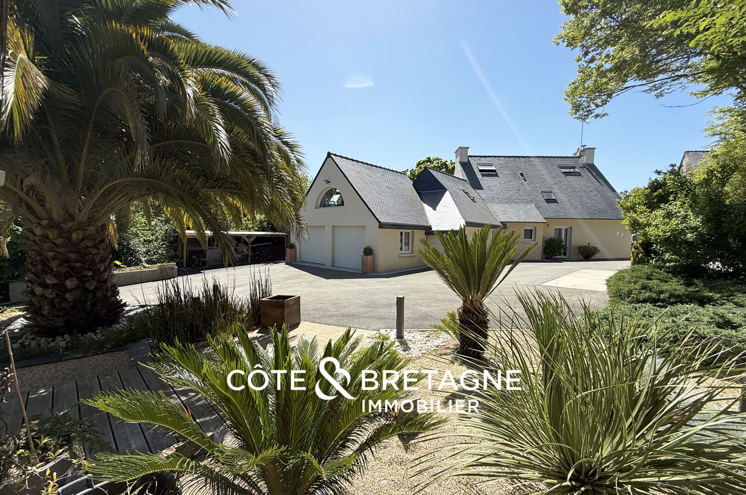 Maison-Contemporaine-a-Binic-Etables-sur-mer–Jardin-Terrasse-Proximite-Plage