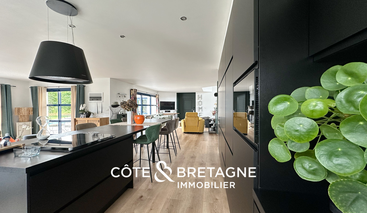 Maison avec piscine Ambon 1