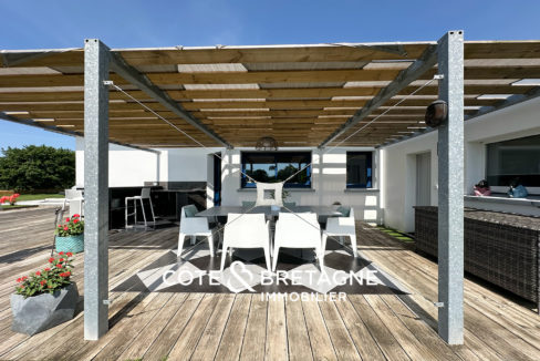 Maison avec piscine Ambon 10