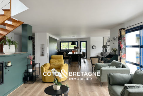 Maison avec piscine Ambon 3