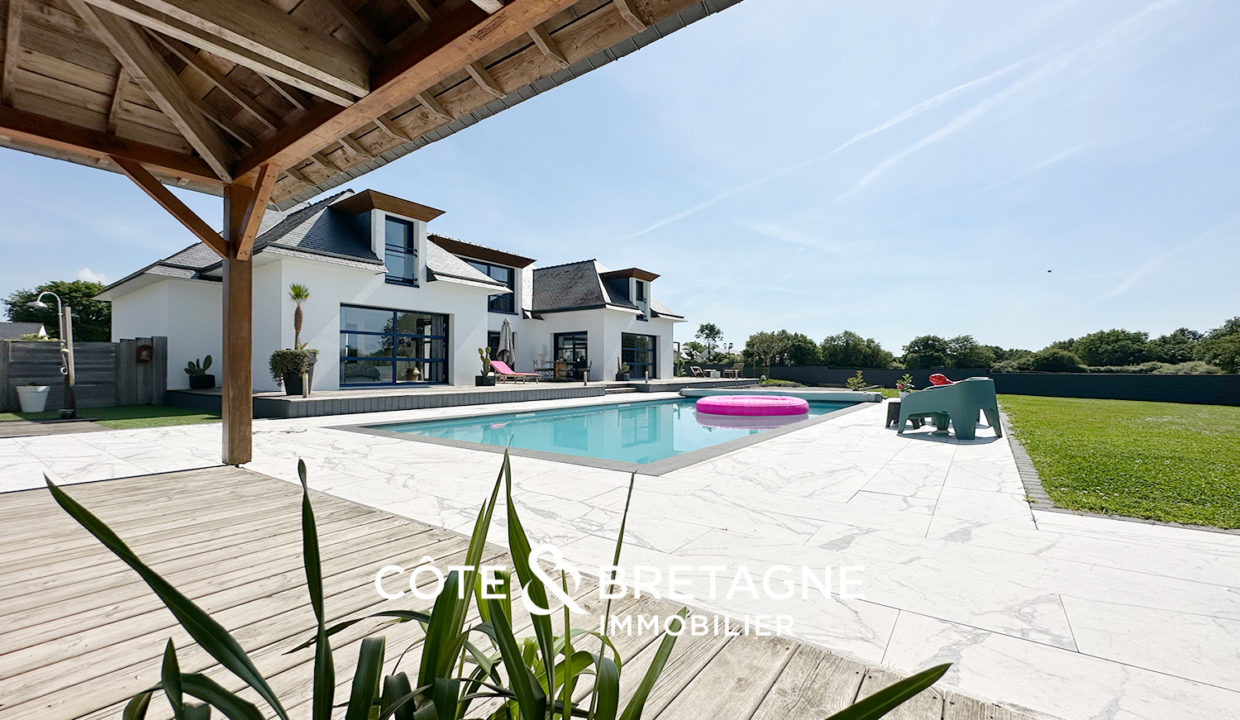 Maison avec piscine à Ambon Morbihan copie