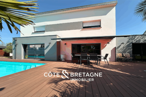 Maison familiale avec piscine à Vannes 5