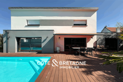 Maison familiale avec piscine à Vannes 6