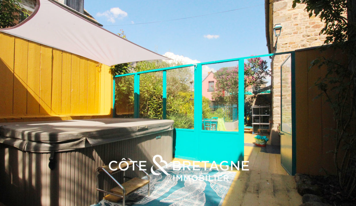 maison-a-combourg-avec-jardin