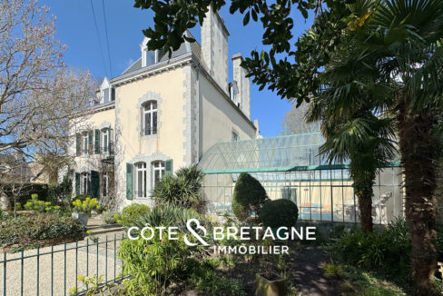 maison-bourgeoise-guingamp-jardin-garage-2