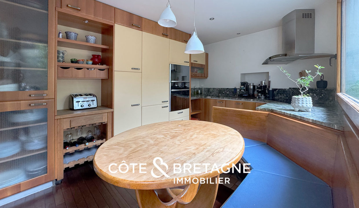 Maison-Saint-Brieuc-Saint-Michel-bourgeoise-jardin-garage-2