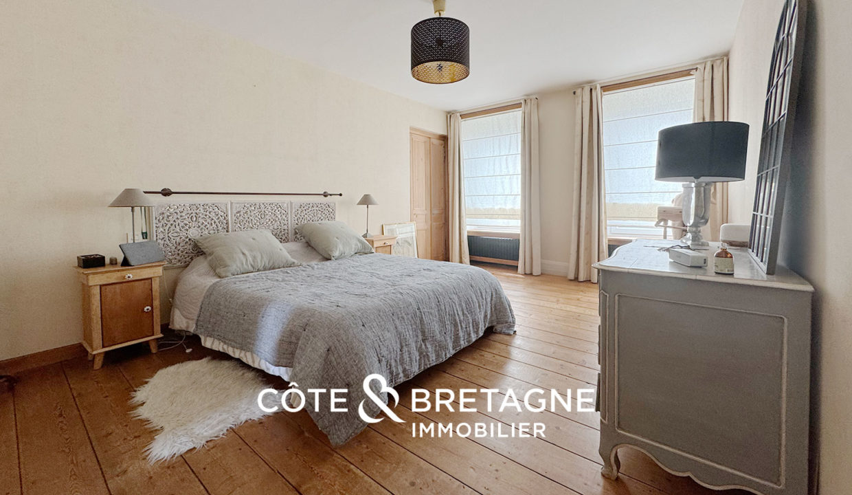 Maison-Saint-Brieuc-Saint-Michel-bourgeoise-jardin-garage-4