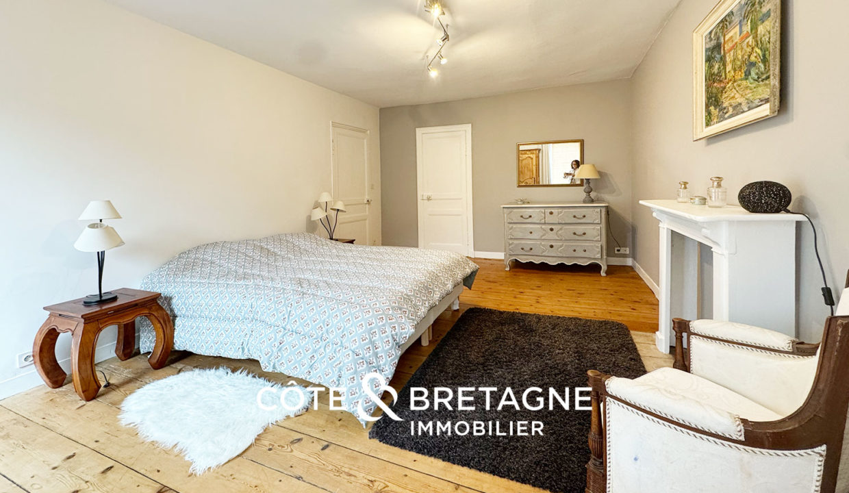 Maison-Saint-Brieuc-Saint-Michel-bourgeoise-jardin-garage-6