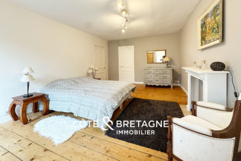 Maison-Saint-Brieuc-Saint-Michel-bourgeoise-jardin-garage-6