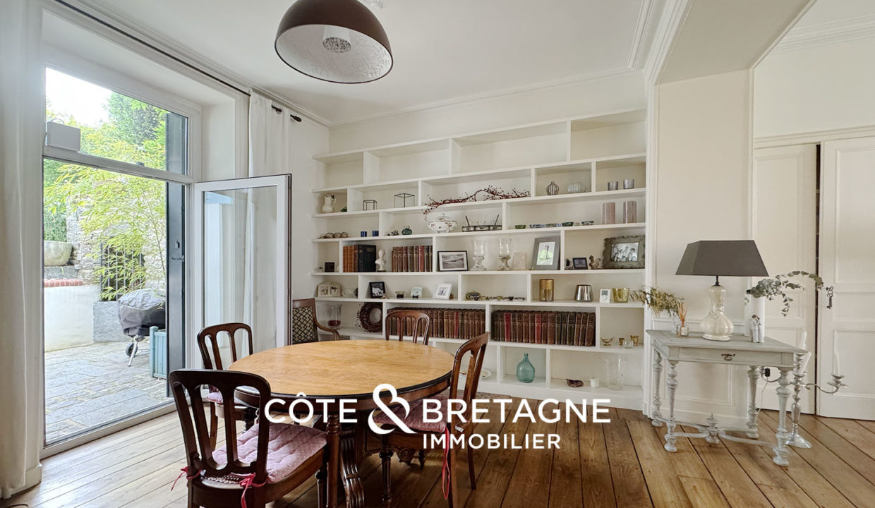 Maison-Saint-Brieuc.-Saint-Michel-bourgeoise-jardin-garage-1