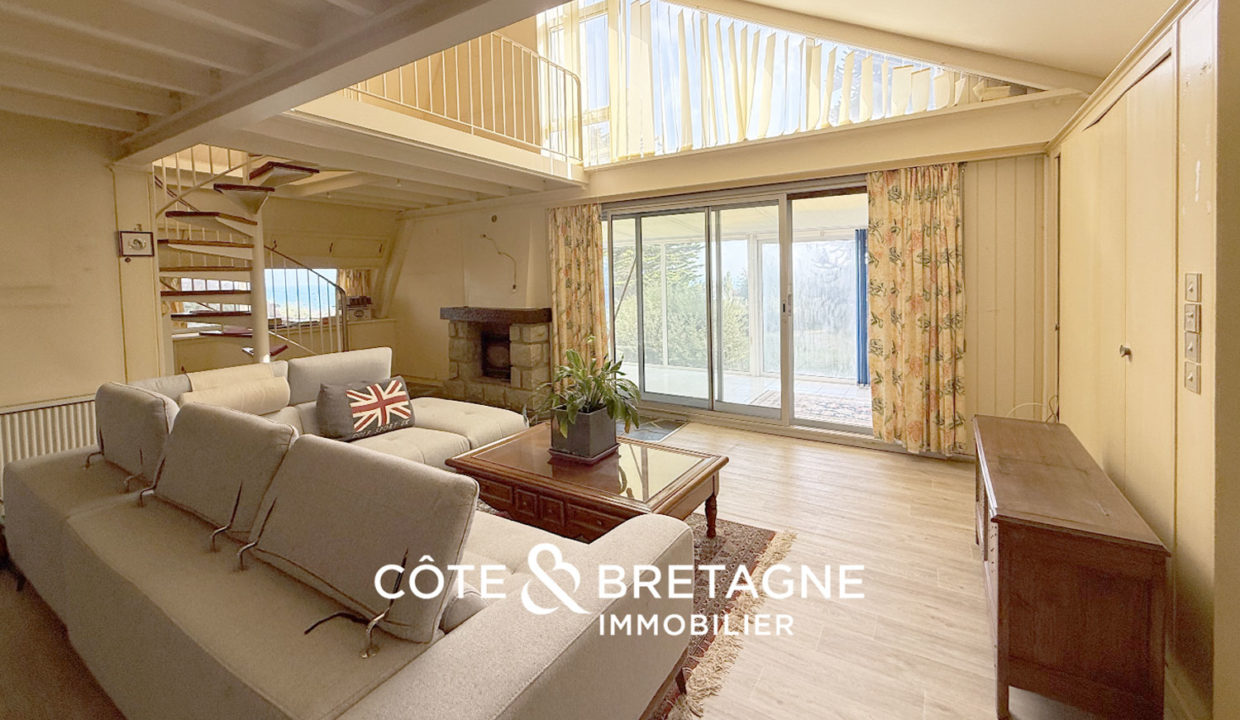 Maison-vue-mer-salle-a-manger-proche-plage-etables-sur-mer-8