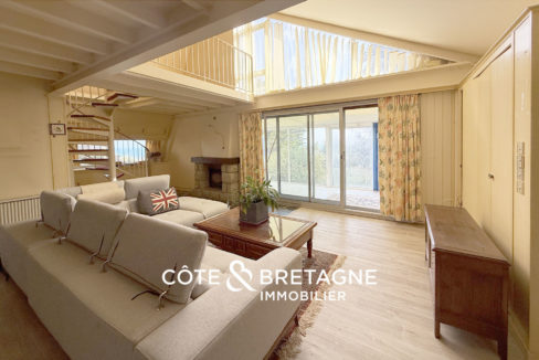 Maison-vue-mer-salle-a-manger-proche-plage-etables-sur-mer-8