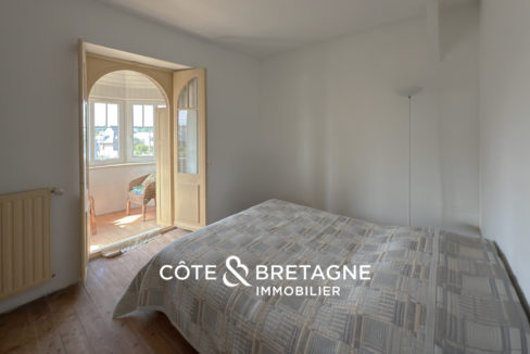maison-bord-de-mer-tregastel-chambre