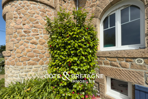 maison-bord-de-mer-tregastel-facade-3.jpg