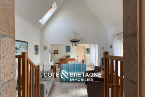 maison-bord-de-mer-tregastel-salon-2