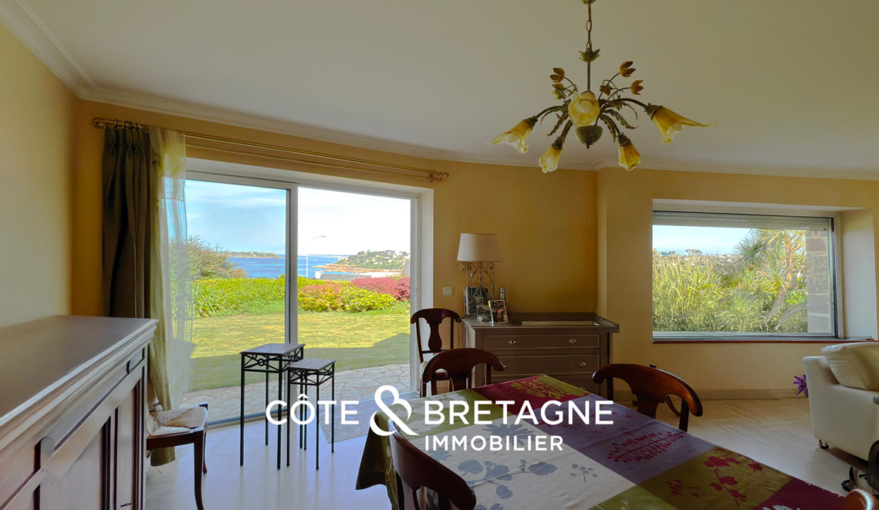 maison-familiale-perros-guirec-vue-mer-salon