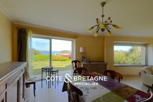 maison-familiale-perros-guirec-vue-mer-salon