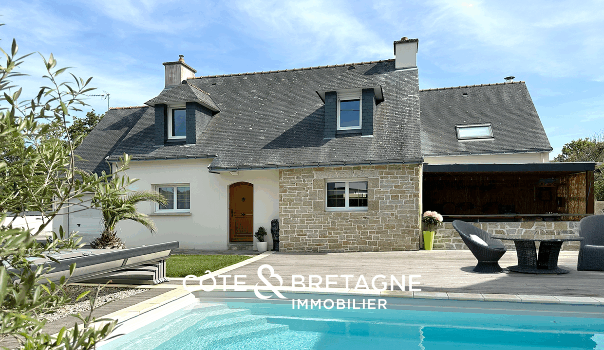Maison avec piscine chauffée à Crac'h dans le Morbihan 1