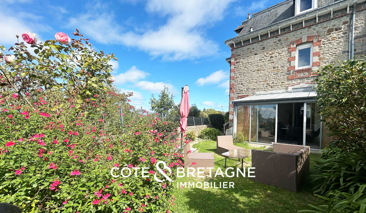 maison-bourgeoise-saint-brieuc-saint-michel-cinq-chambres-jardin-pierres-12