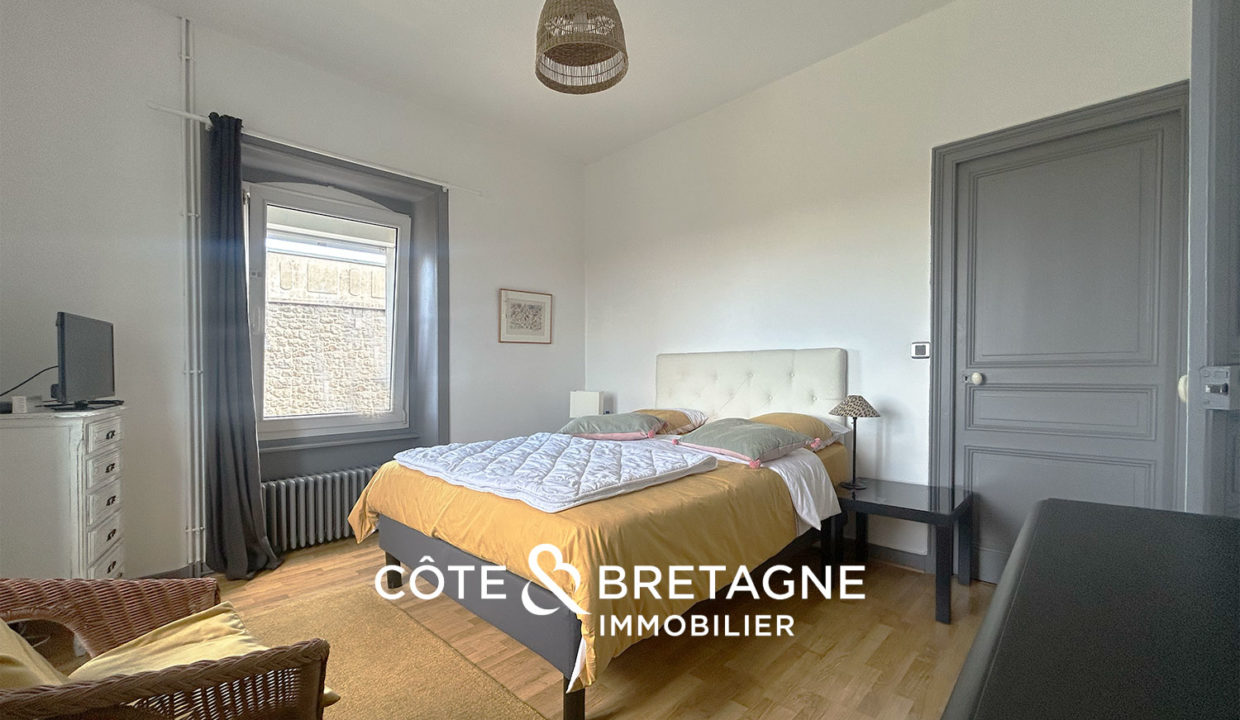 maison-bourgeoise-saint-brieuc-saint-michel-cinq-chambres-jardin-pierres-9