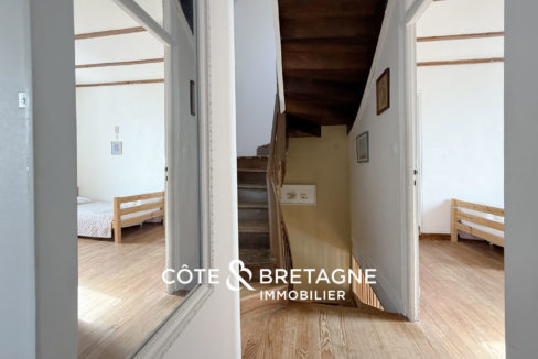 Maison-couloir-pierre-pordic-charme