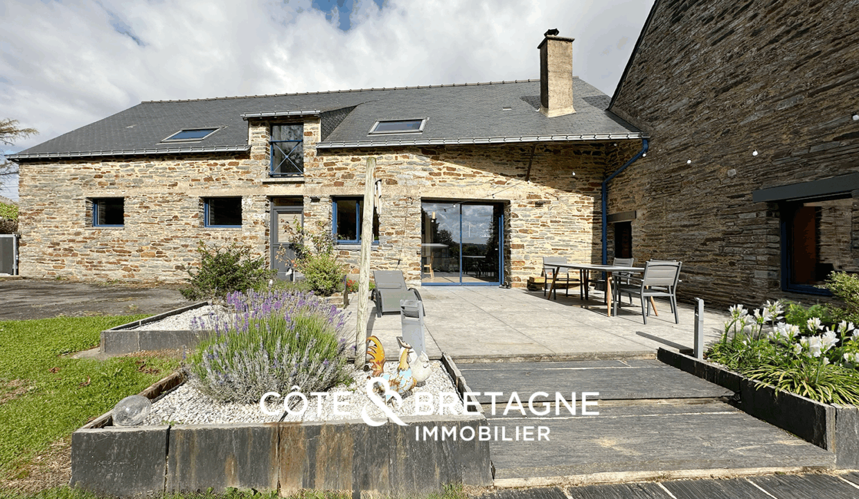 Maison en pierre avec Piscine à Malesatroit 10