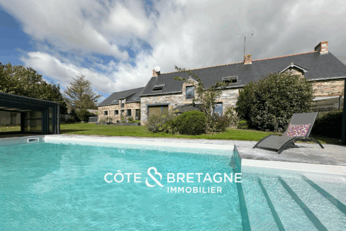 Maison en pierre avec Piscine à Malesatroit 11
