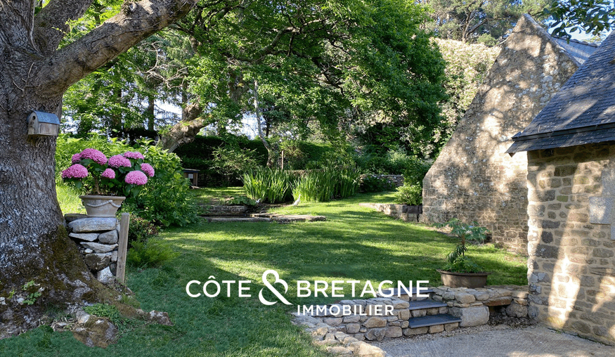 Maison en pierre avec piscine à Guidel dans le Morbihan 2