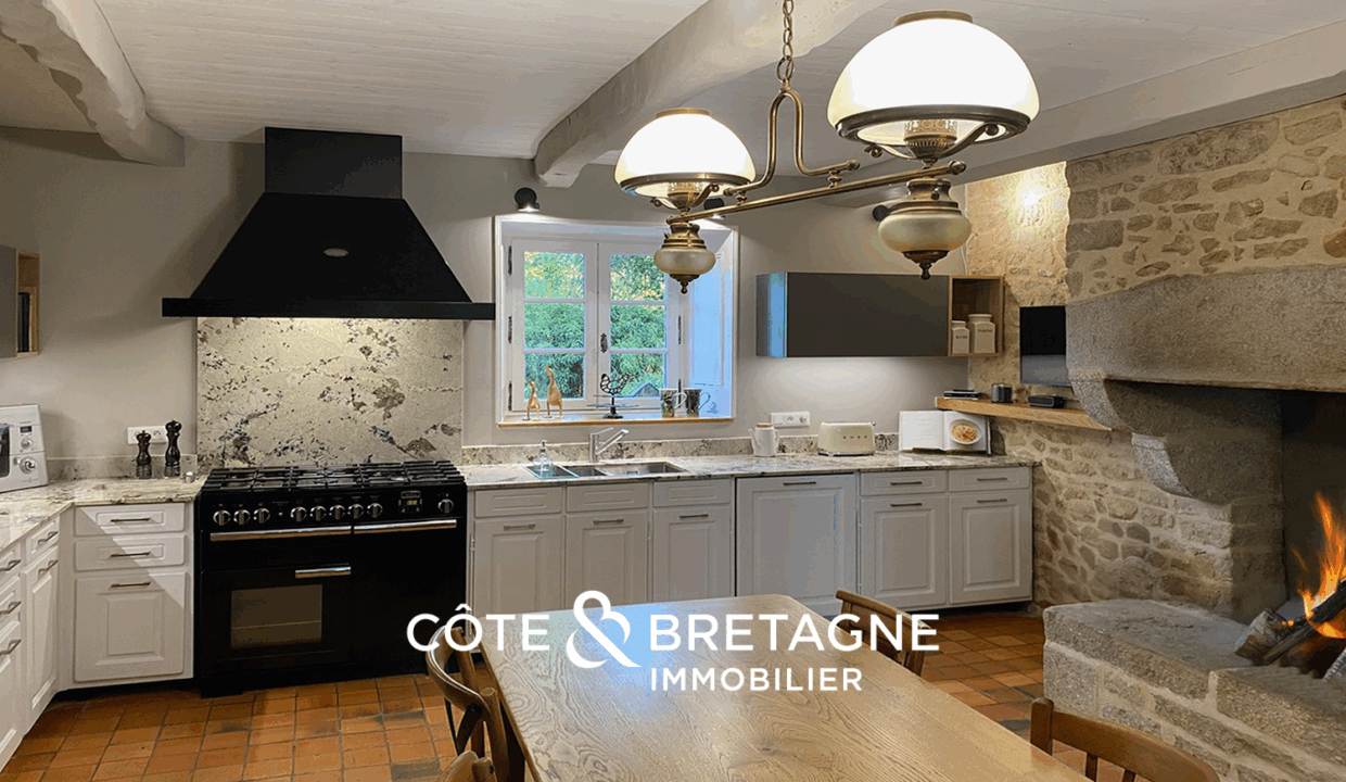Maison en pierre avec piscine à Guidel dans le Morbihan 3