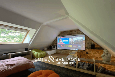 Maison en pierre avec piscine à Guidel dans le Morbihan 35