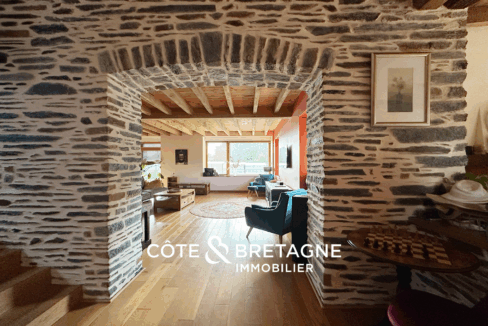 Maison en pierre avec piscine à Malestroit dans le Morbihan 1