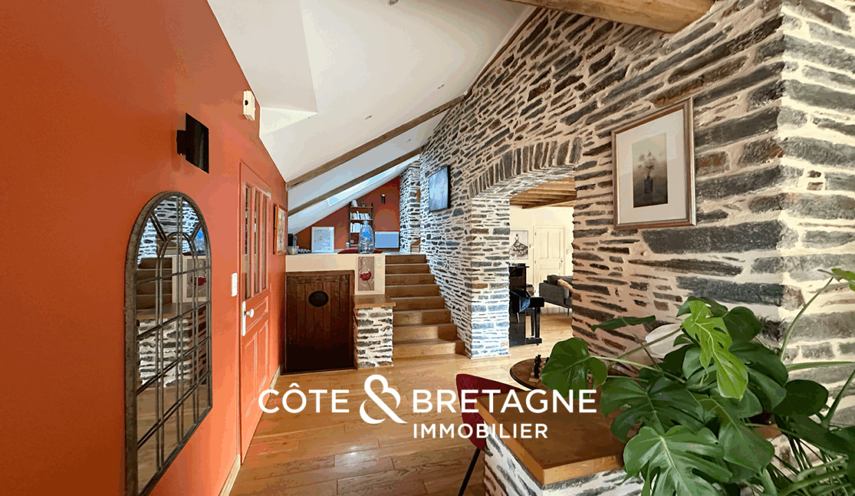 Maison en pierre avec piscine à Malestroit dans le Morbihan 2