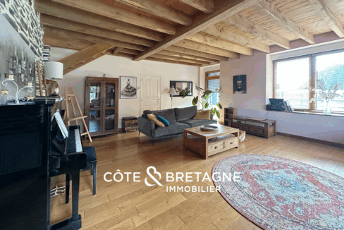 Maison en pierre avec piscine à Malestroit dans le Morbihan