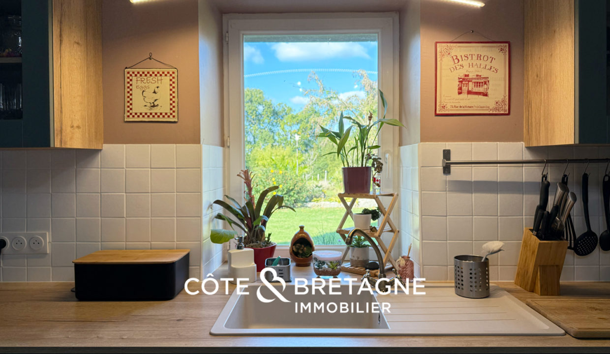 maison-bretagne-pluzunet-cuisine