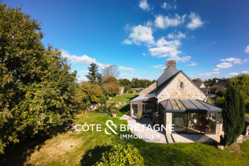 maison-bretagne-pluzunet-drone
